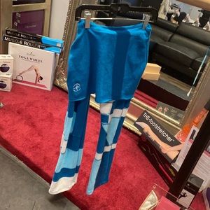 Wear Moi warm up pants